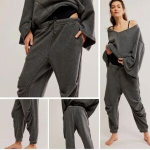Free People Day Off Fleece Sweater & Sweatpants Set Charcole Size Large NWT$158